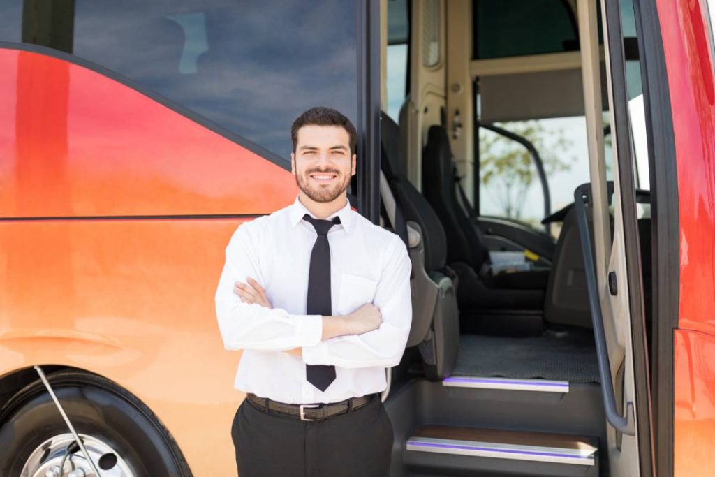 Comment louer un autocar avec chauffeur en région parisienne ?